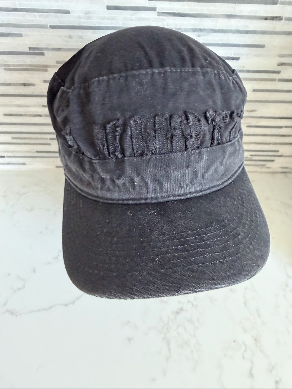 Vintage Kurtz Men's Black Casual Army Cap size 6 7/8 for a teenager age 10+